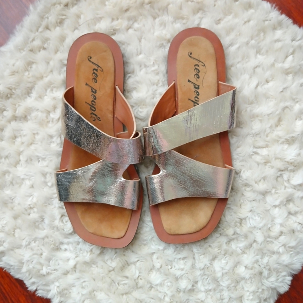 💎 Free People Women's Silver Crossover Sandals BLAKE SLIDE Metallic